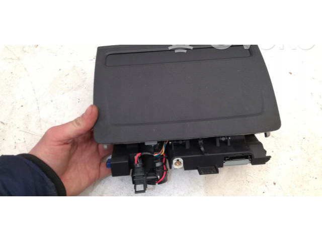 Дисплей    8V0857273F   Audi A3 S3 8V