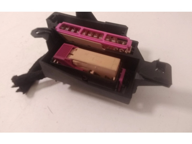 Блок предохранителей 8K2971845B   Audi Q5 SQ5    