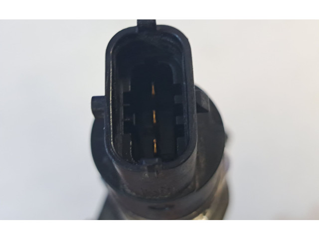 Топливная рампа 8658252 Volvo S60 для двигателя D 5244 T