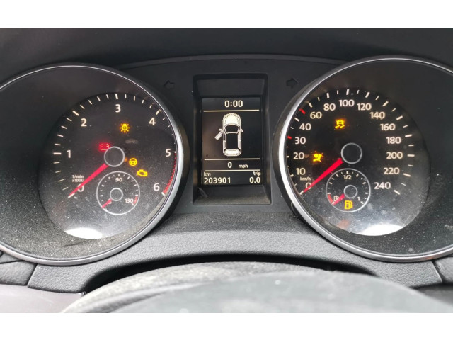 Панель приборов 5K0920870E Volkswagen Golf VI