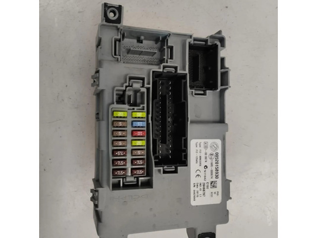 Блок предохранителей 00520158930, 2016   Opel Combo D    