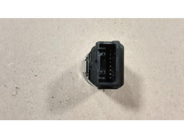 Включатель зажигания и стартера