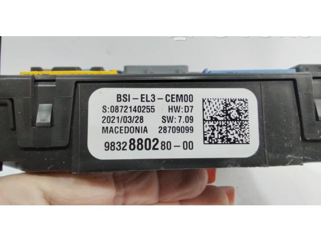 Блок предохранителей 983288028000 Peugeot 2008 I