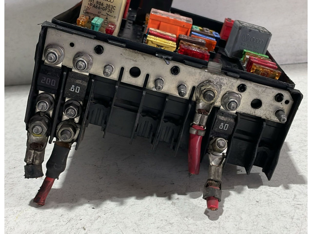 Блок предохранителей 0-1394963-1, 0-1394963-1 Volkswagen Golf Plus