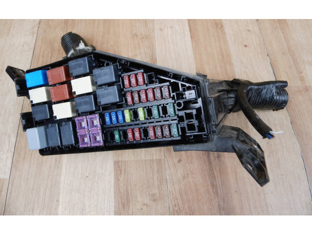 Блок предохранителей  7093XA1, 5392XA2   Honda HR-V    