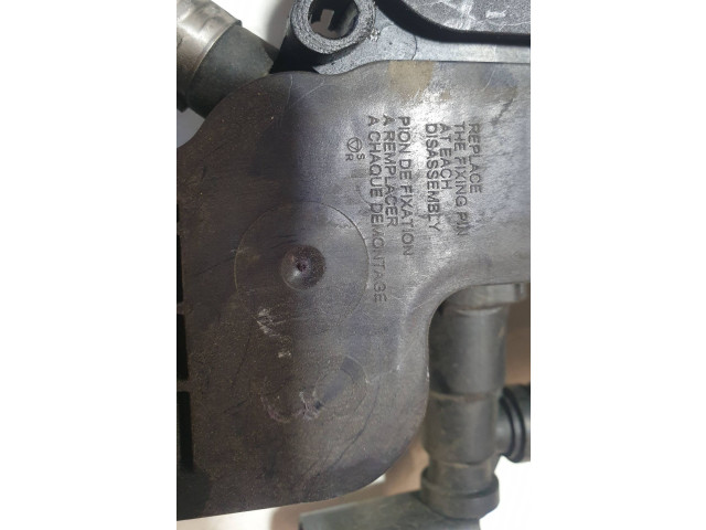 Топливная рампа A711H100408C   Renault Clio V  