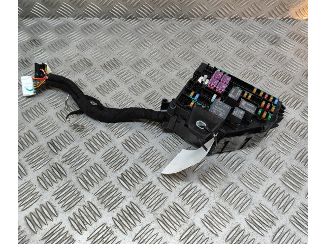 Блок предохранителей 10282645, 10282644 MG HS