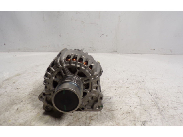 Генератор 04E903015, 04E903015   Audi A1      