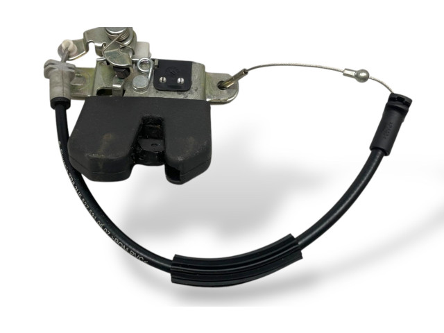 Замок багажника 3U5827505    Skoda Superb B5 (3U) 2001 - 2008 года