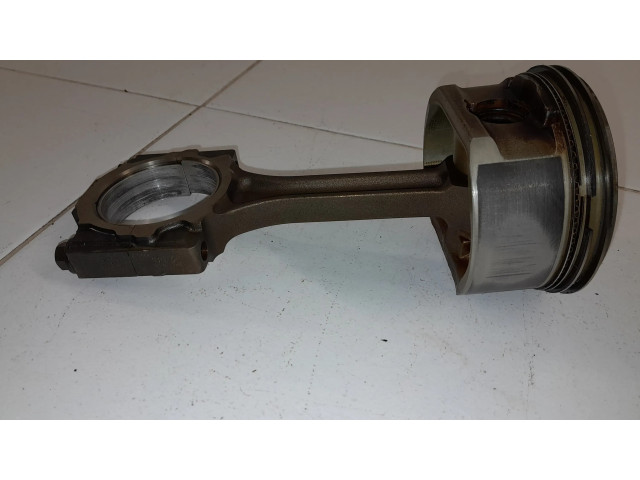 Píst 036217 Cadillac SRX pro benzínový motor 4.6