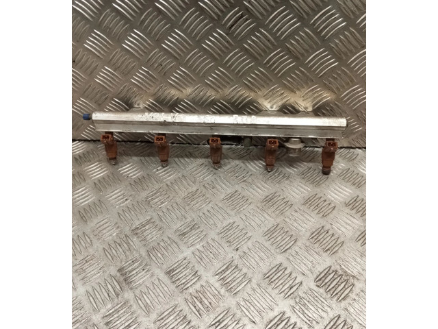 Топливная рампа 82027101513146 Volvo S60