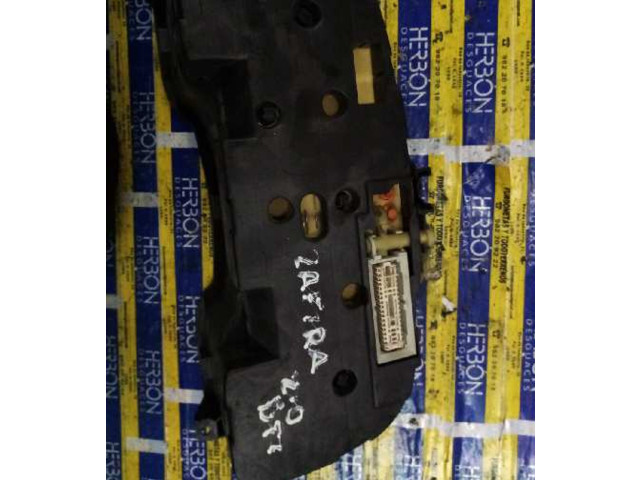 Přístrojová deska Opel Zafira A 1993 93240132