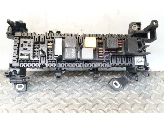 Pojistková skříňka Řídící jednotka BSM A2465401850, A2465400040 Mercedes-Benz GLA W156 2014