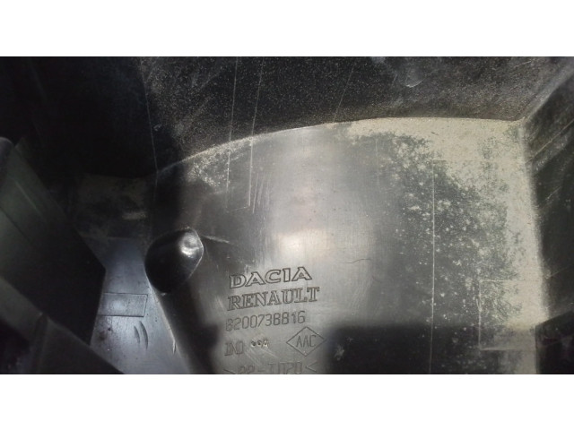 Блок предохранителей 8200738818 Dacia Logan I