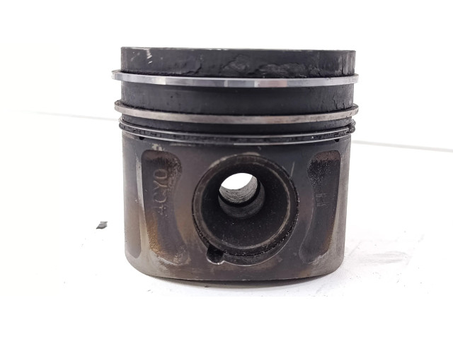 Píst Hyundai ix35 pro naftový motor 2.0