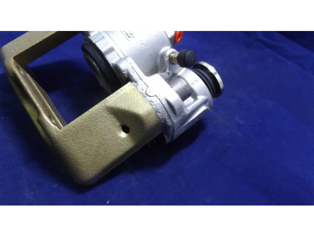 Передний суппорт