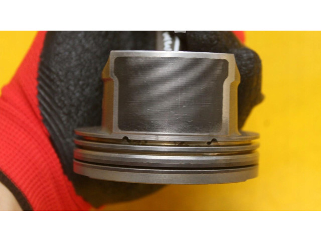 Поршень с шатуном Volkswagen Golf VI