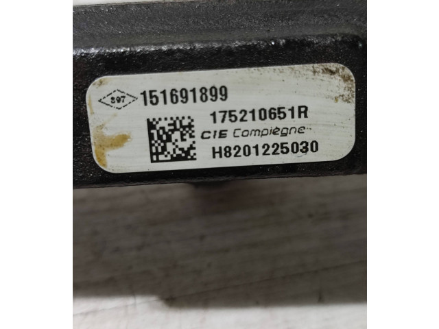 Vstřikovací lišta 175210651R Mercedes-Benz GLA W156