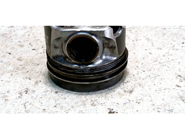 Поршень 81L97A12, VWSL2AA Volkswagen Golf VI