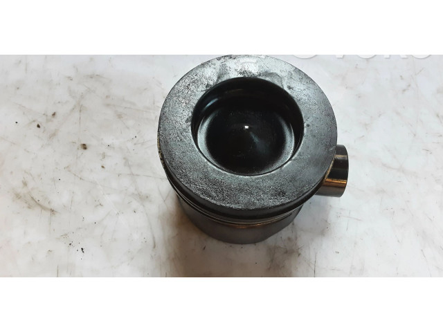 Píst 0832GA, 6R1   Audi Q7 4M     