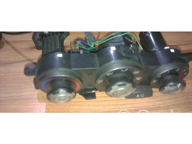 Блок управления климат-контролем    Hyundai Coupe