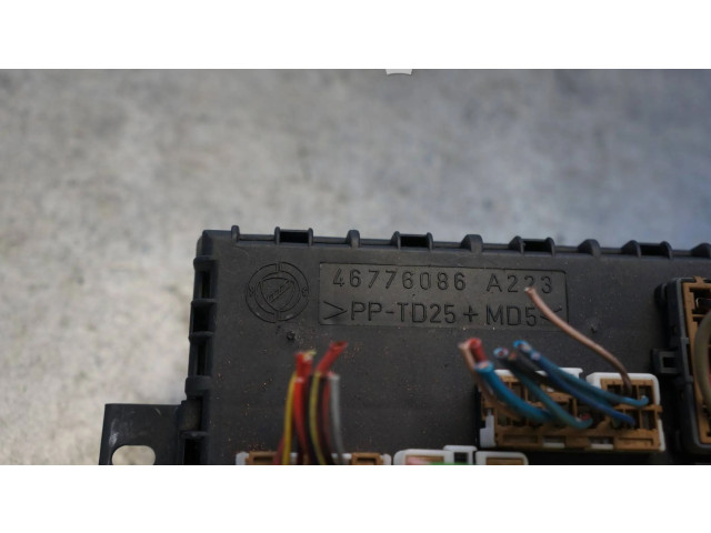 Ящик предохранителей (комплект) 46776086   Lancia Lybra