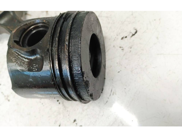 Píst Ford Mondeo Mk III