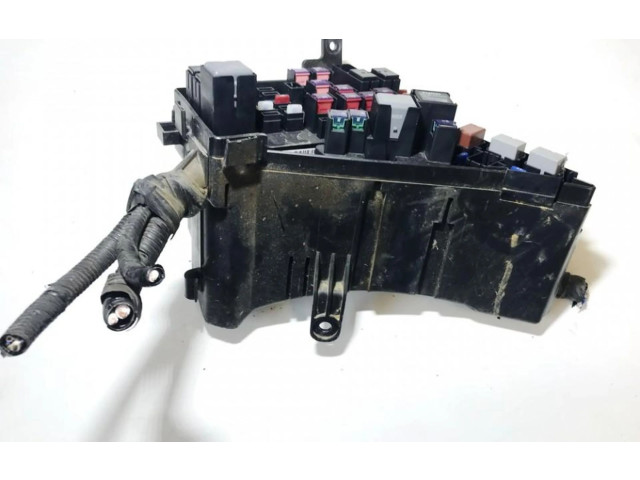 Блок предохранителей     Subaru Forester SH    