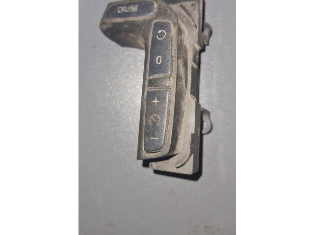 Подушка безопасности водителя 30642018, 03W32   Volvo V70