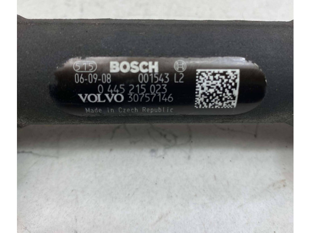Топливная рампа 30757146, 001543L2 Volvo V70