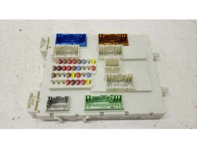 Блок предохранителей 8594134251, 31412887 Volvo V40