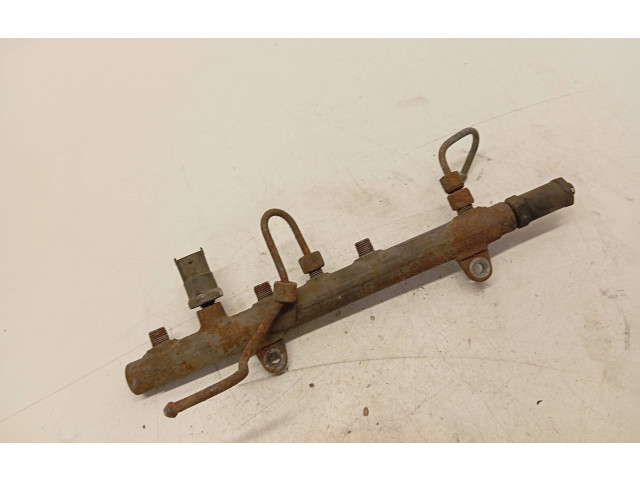 Топливная рампа 0445214024   Renault Trafic II (X83)  