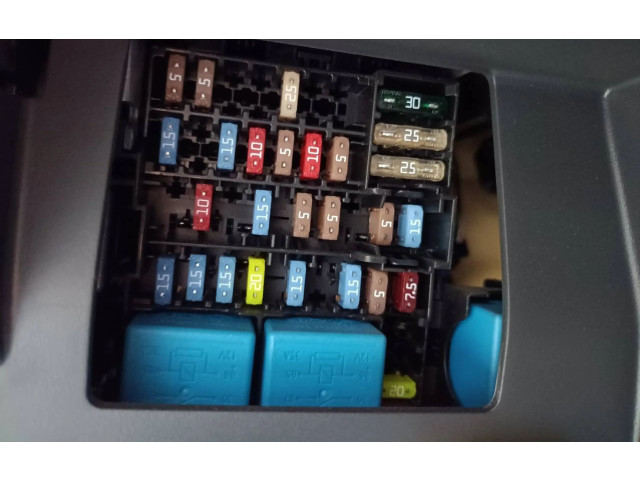 Модуль управления BSM    Renault Clio IV    