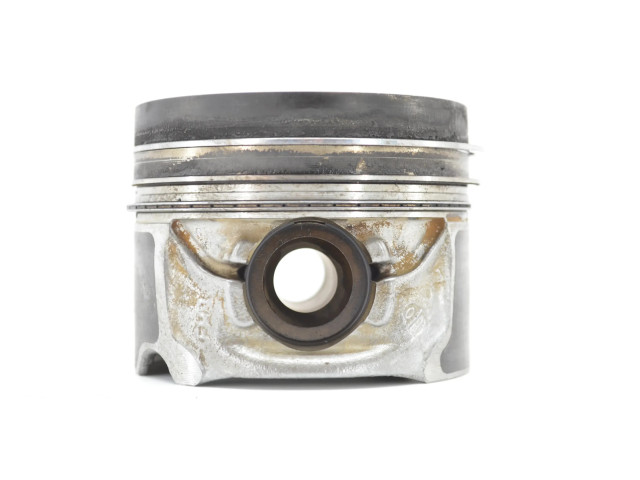 Píst 11258519401 BMW 3 F30 F35 F31 pro naftový motor 2.0 B47D20A