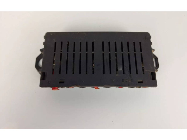 Блок предохранителей 9441776 Volvo XC90