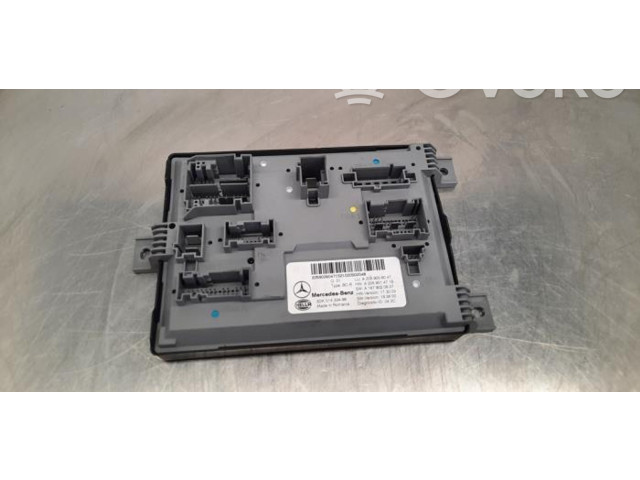 Блок предохранителей  A2059006047   Mercedes-Benz EQC    