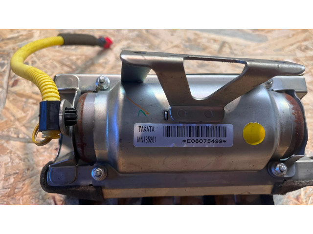 Подушка безопасности пассажира MN185261, E06075499 Mitsubishi Lancer