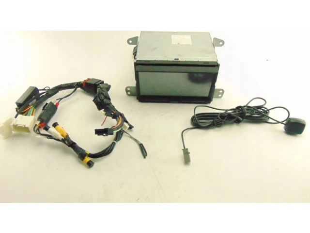 Радио/ проигрыватель CD/DVD / навигация