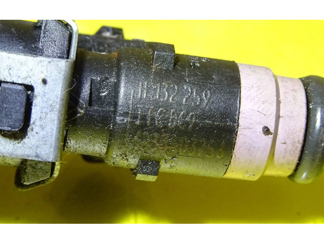 Топливная рампа H132259, 8200135504   Renault Clio III  