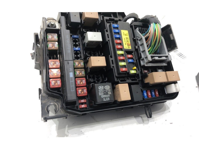 Блок предохранителей  91216-A2073   KIA Ceed    