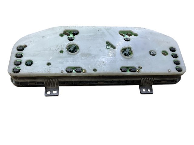 Přístrojová deska Mazda 323 F 2000 7MBH1CB