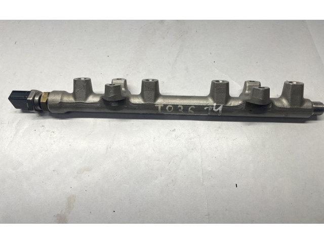 Топливная рампа 05E133320, 04C906054C Volkswagen Jetta VII