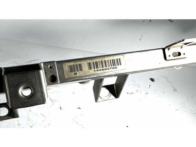 Vstřikovací lišta 1437442, 143982702 BMW 5 E39 pro benzínový motor 3.0 306S3 M54B30