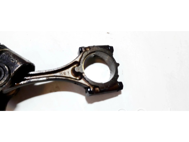 Поршень с шатуном Lexus IS 200-300 для бензинового двигателя 2.0