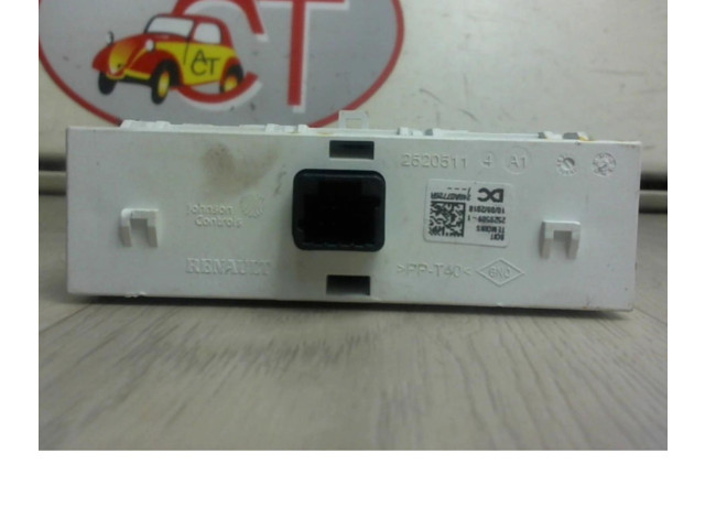 Экран/ дисплей / маленький экран Renault Twingo III