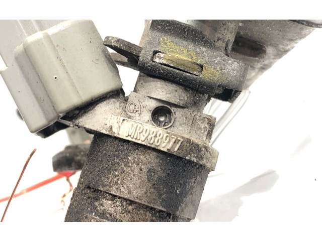 Топливная рампа MR988977 Mitsubishi Lancer VIII