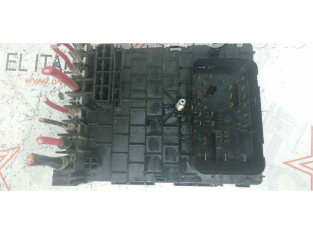 Pojistková skříňka 3C0937125A Volkswagen PASSAT 2013