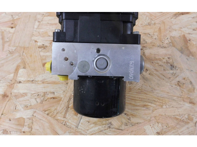 Блок АБС 8V612C405AF Mazda 3 II 2009 - 2013 года