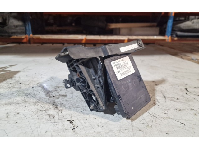 Блок АБС 51920753 Fiat 500L 2013 - года