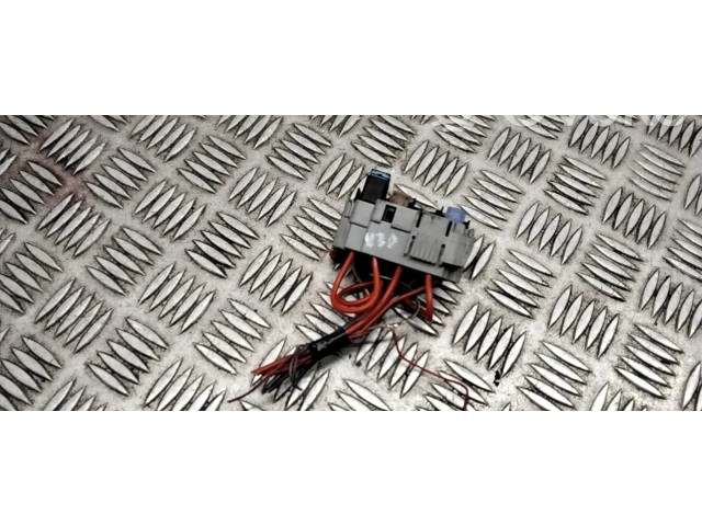 Блок предохранителей    Volvo V70    